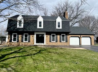 888 Sandalwood Rd E, Perrysburg, OH