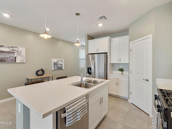 5th image of 21690 N LYNN Street