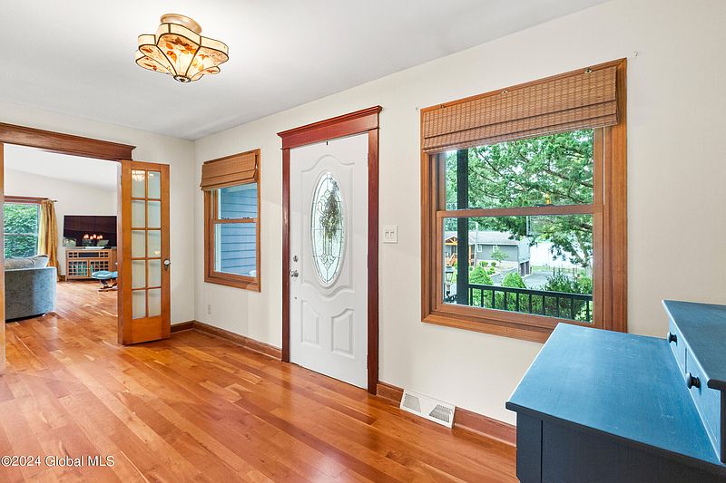 4th image of 243 Forts Ferry Road