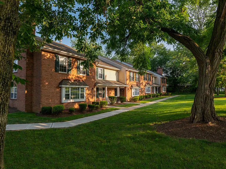 Sterling Parc at Hanover — Photo 45