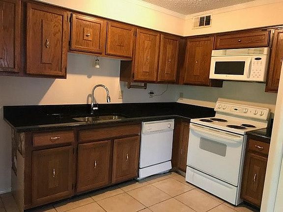 2nd image of 2720 Winding Creek Dr