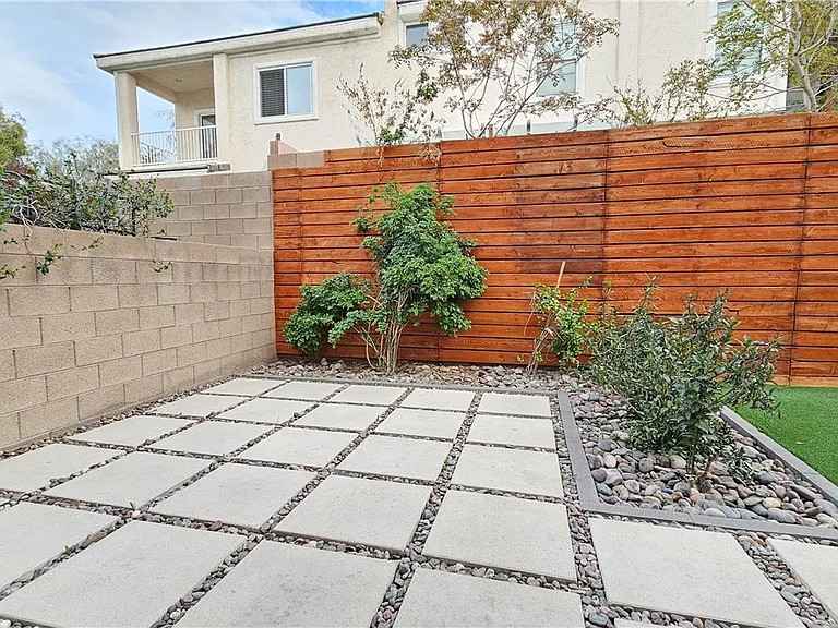 266 Echo Dell Ct — Photo 10