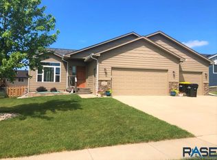 4101 S Outfield Ave, Sioux Falls, SD 57110