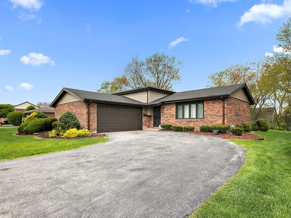17724 Ridgewood Dr, Hazel Crest, IL 60429