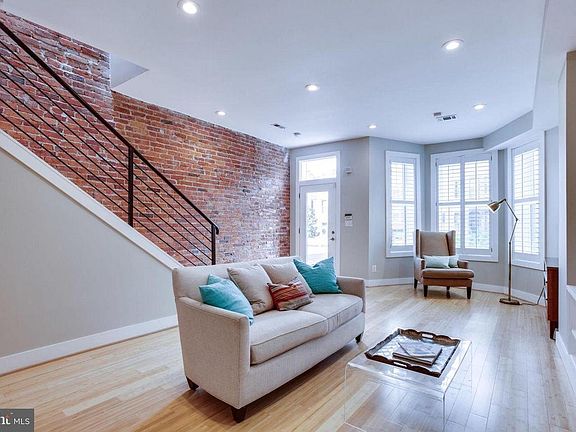2nd image of 2021 1st St NW