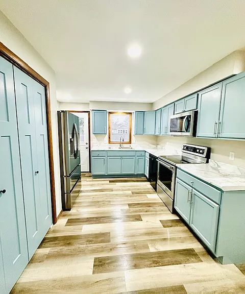 1038 E Northwood Dr — Photo 1