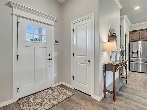 5th image of 18716 Lazy Grove Dr