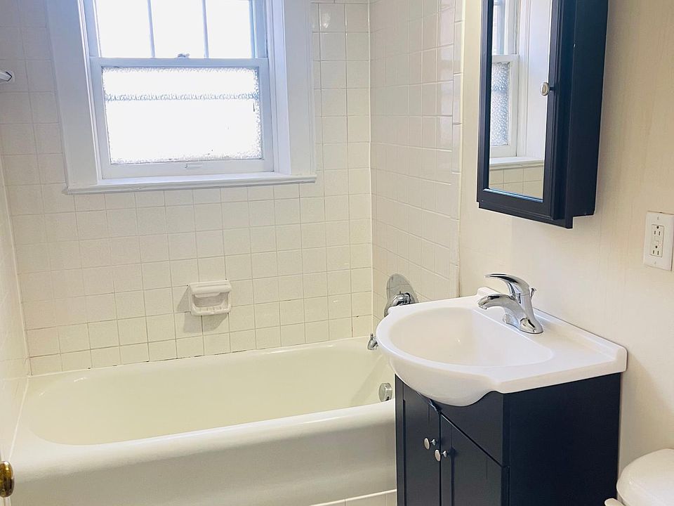 2nd image of 407 Stolp Ave APT 407