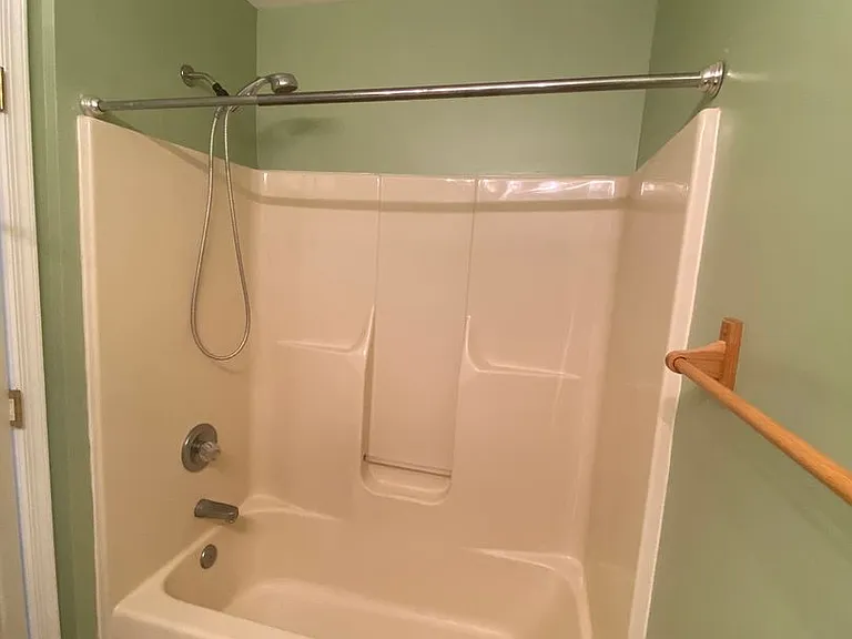 203 Glen View Ter — Photo 9