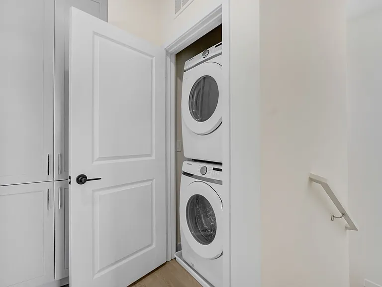 The Willow Townhomes — Photo 5