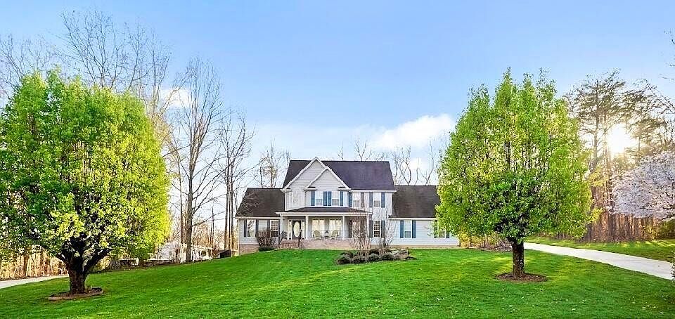 1st image of 575 Big Cedar Dr