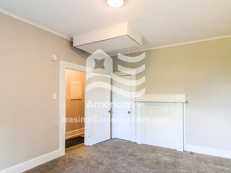 1623774_010_bedroom_11.jpg