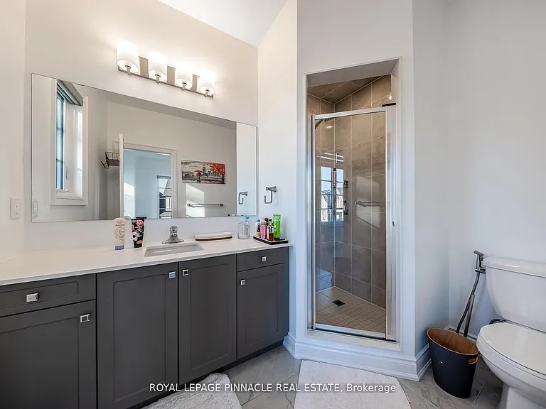 1504 Yellow Rose Cir #UPPER — Photo 35
