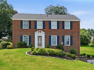 110 Cherrington Dr, Pittsburgh, PA 15237