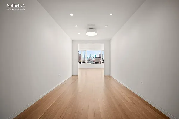 Rented by Sotheby's International Realty | media 18