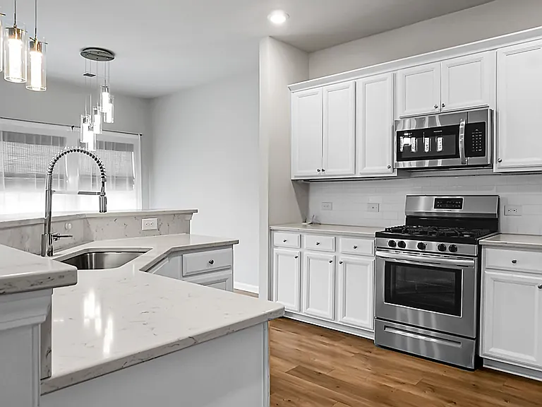 210 Daniels Creek Cir — Photo 2