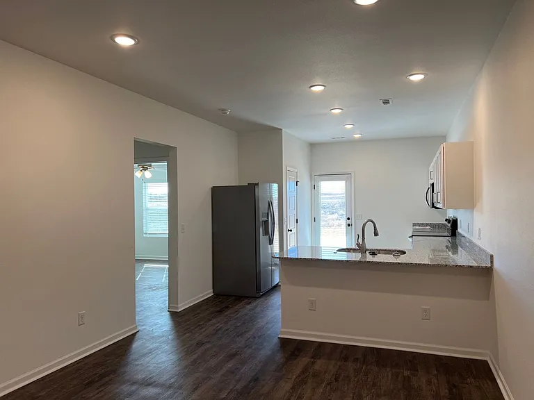 402 Alex Jordan Dr — Photo 5