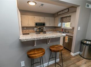 1910 King James Pkwy APT 22, Westlake, OH 44145