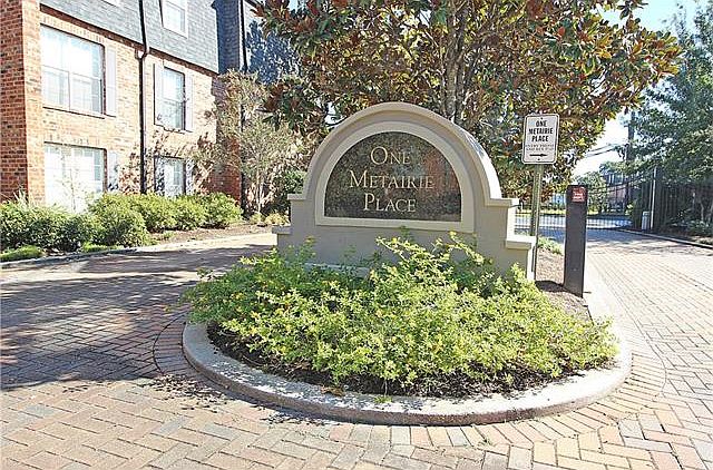 1st image of 2511 Metairie Lawn Dr #120