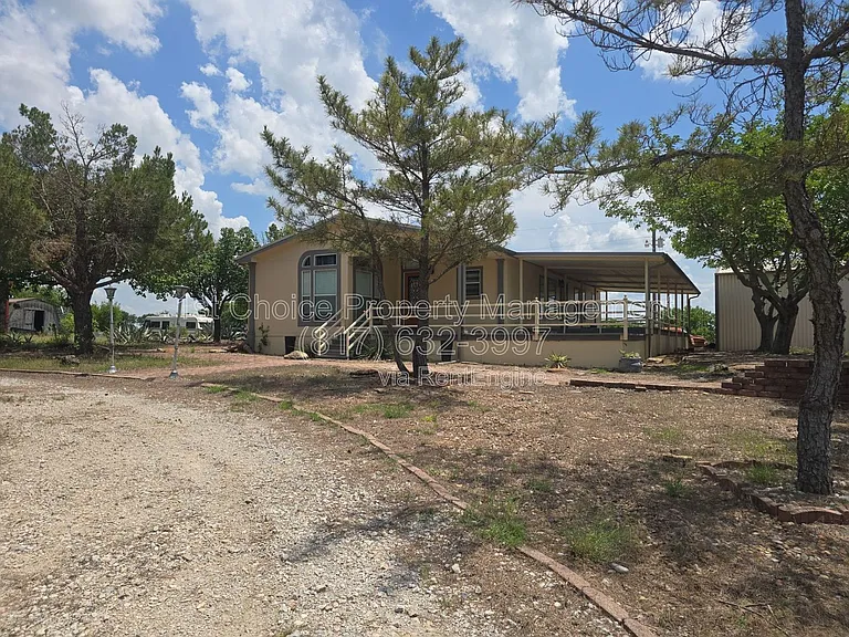 197 Private Road 4652 — Photo 3
