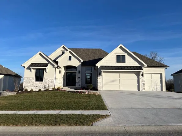 10143 N Kansas Ct, Kansas City, MO 64155
