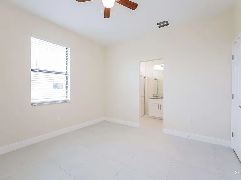 1125 Capp Ave — Photo 13