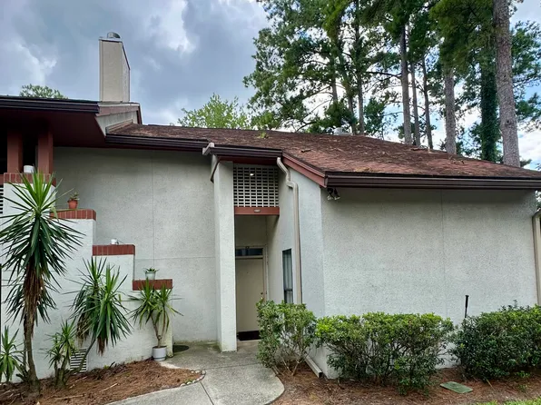 1307 Wood Hill Pl, Jacksonville, FL 32256