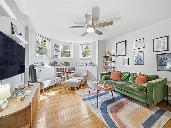 5th image of 15 Trowbridge St APT 12A