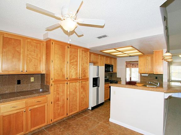 4th image of 5769 Terrace Dr