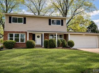 1208 Miremont Dr, Ballwin, MO 63011