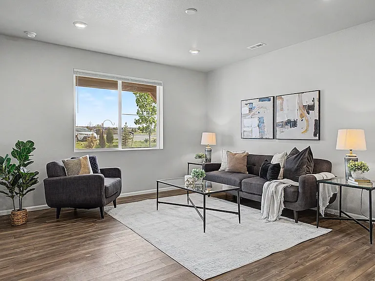 13799 Vispo Way — Photo 5