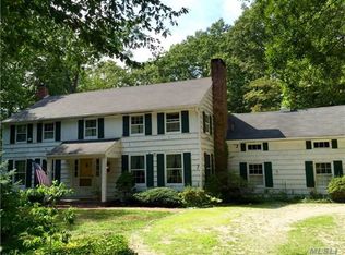 10 British Colony Rd, Northport, NY 11768