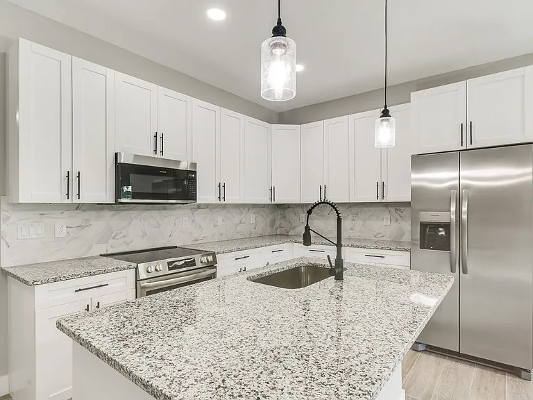 312 NW Baker Rd #312 — Photo 5