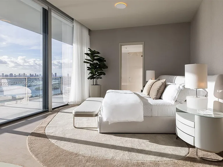 500 Alton #Penthouse 4701 — Photo 6