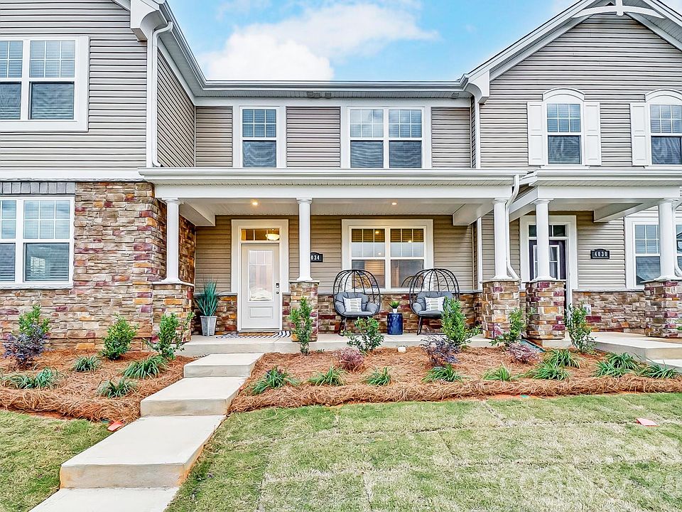 1st image of 5221 Wyes Oak Ln