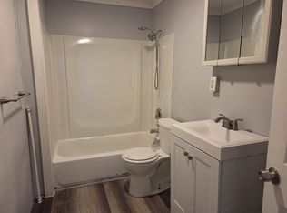 186 Bell St #2, Manchester, NH 03103