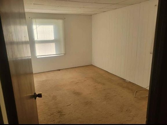 5th image of 109 Price St