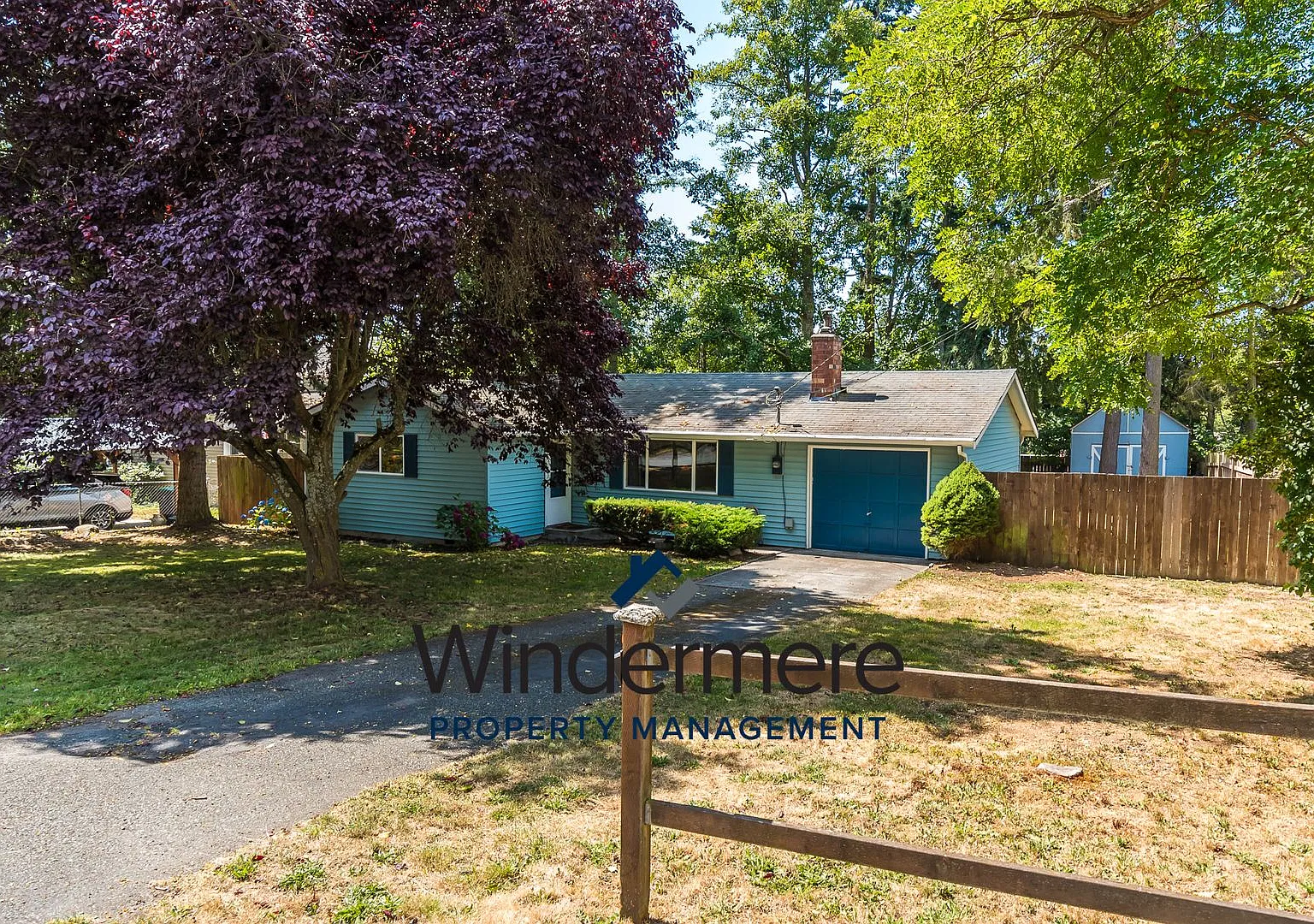 Fully-Furnished Cozy 3 Bedroom Home - (Short term-6 month lease only) — Photo 1