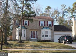 40 Easton Dr, Sicklerville, NJ 08081
