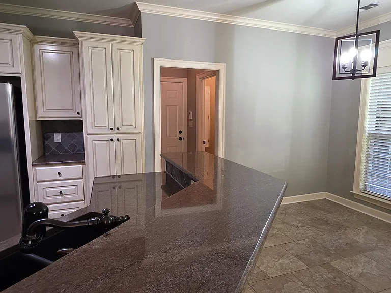1416 Lansing St — Photo 10