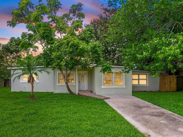 147 Country Club Dr, Sanford, FL 32771