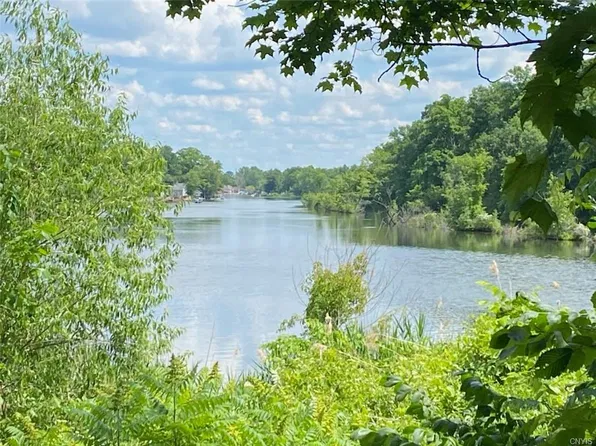 1512 County Route 12, Central Square, NY 13036