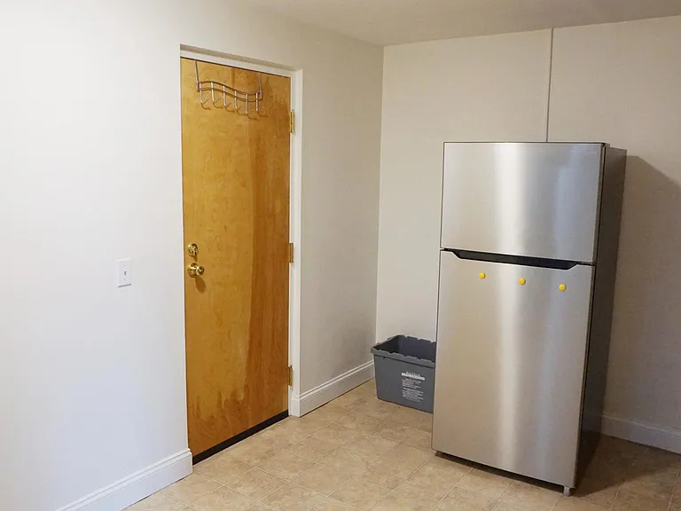 41 Walnut St #44 — Photo 3