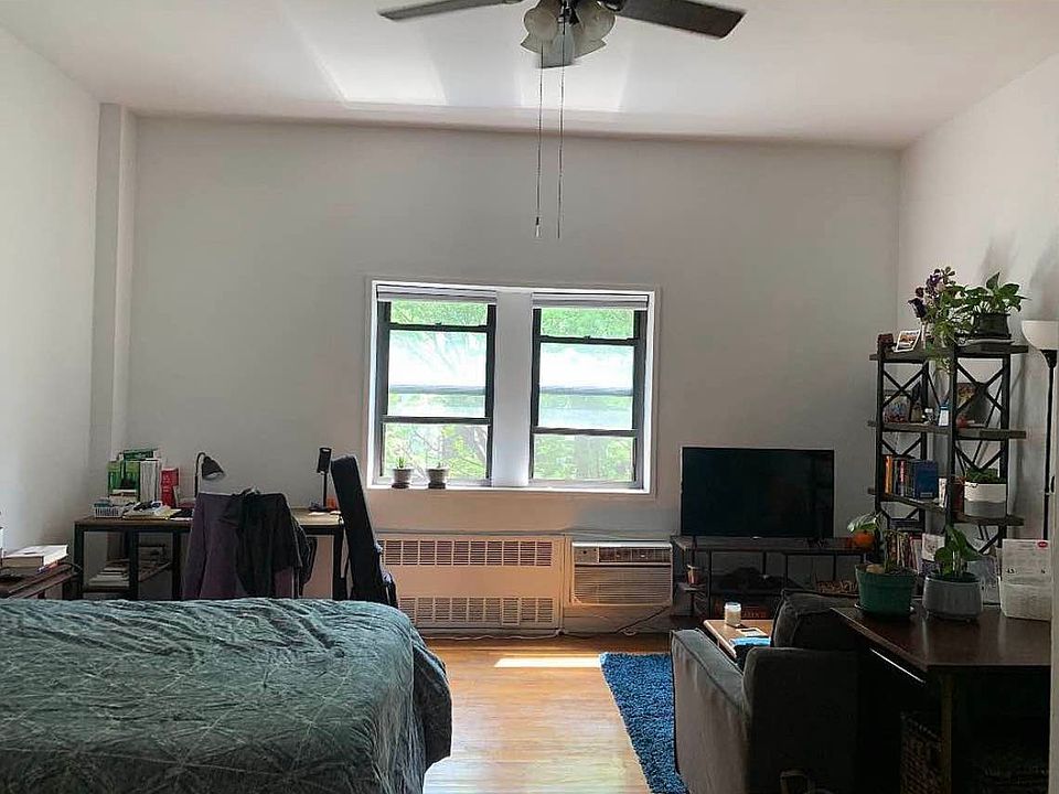 1st image of 56 Livingston St APT 3B