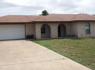 1709 Silver Saddle Dr, Kerrville, TX 78028