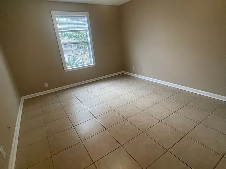 164 Leeswood Cir — Photo 13