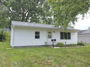 511 E 27th St S, Newton, IA 50208