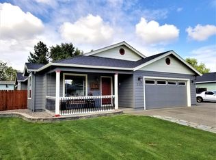 351 Candis Dr, Eagle Pt, OR 97524