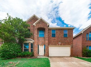 10829 Middleglen Rd, Haslet, TX 76052