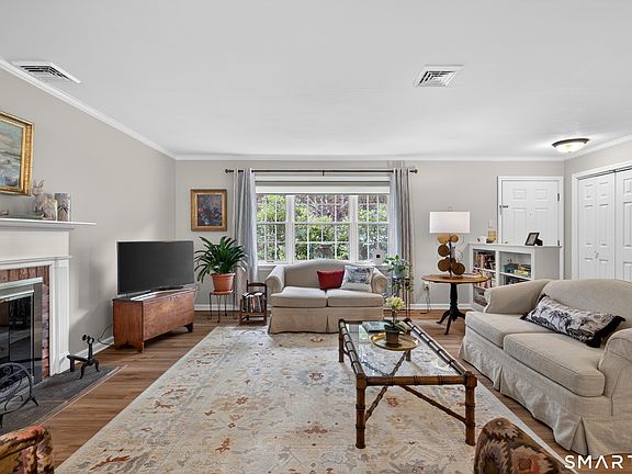 5th image of 34 Canborne Way #34